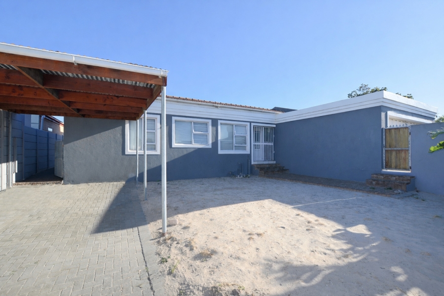 3 Bedroom Property for Sale in Parklands Western Cape